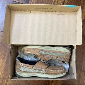 Men’s (Boys) 8M Sperry Top-Sider. Excellent condition. Little/no signs of wear.